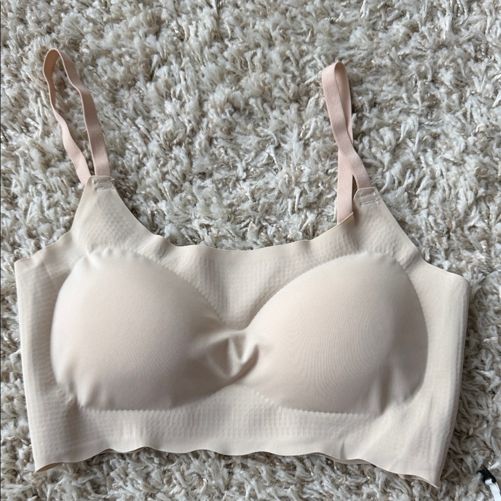 Seamless Nude Bra